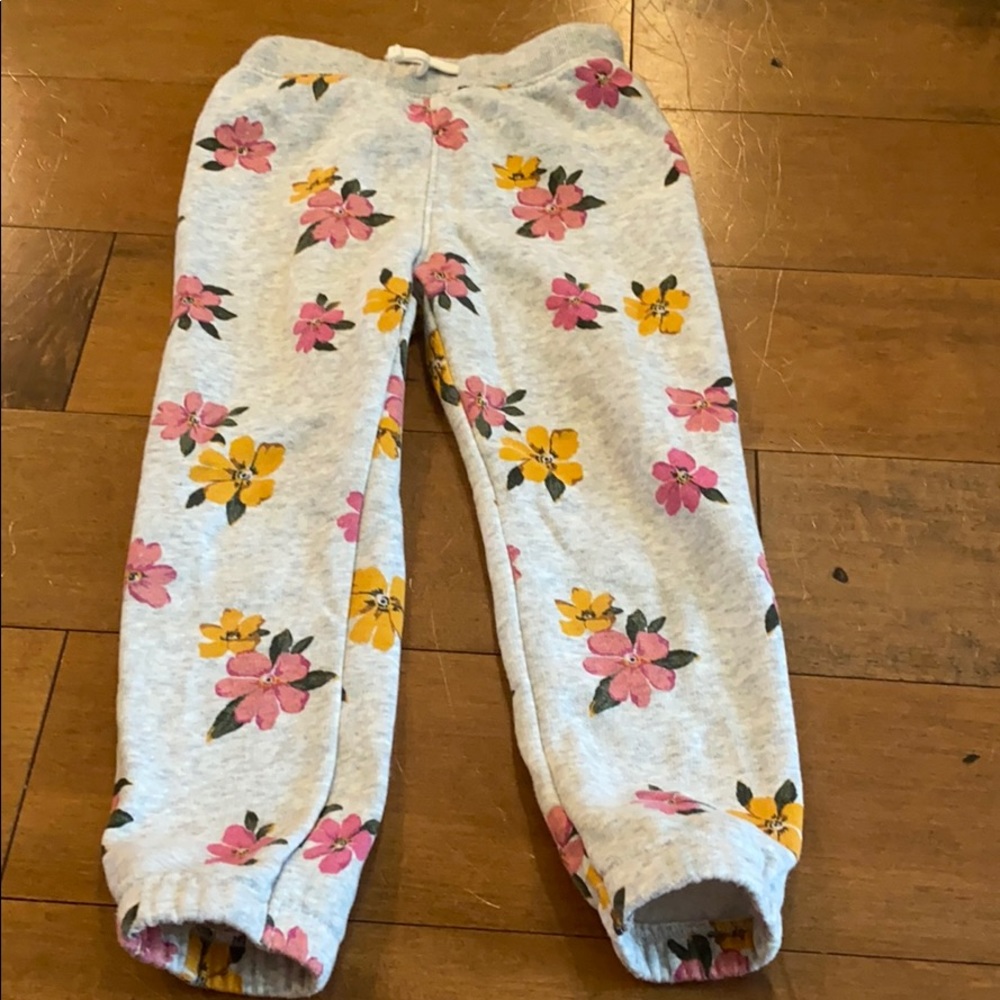 4t floral themed joggers